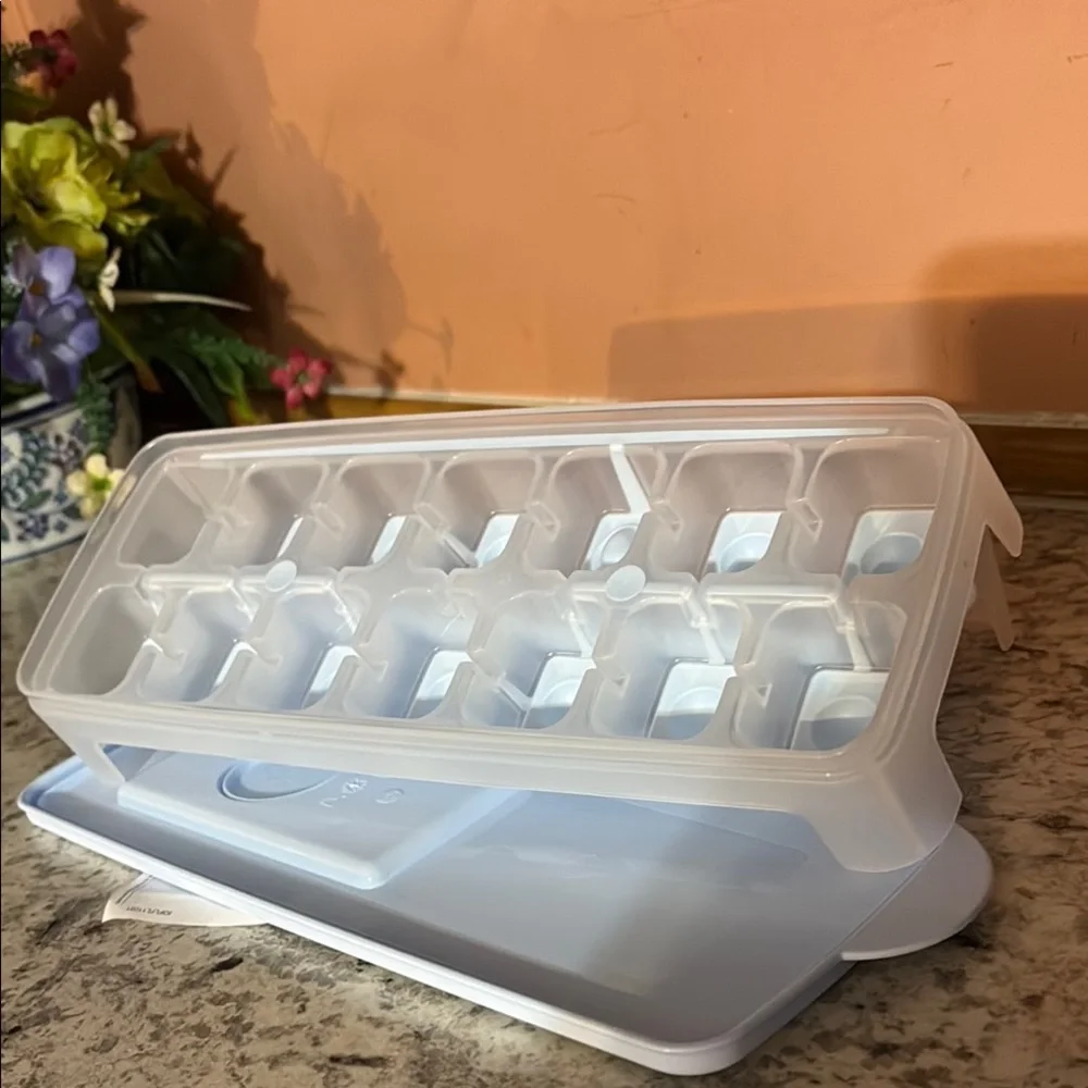 Tupperware Fresh N Pure Ice Cube Trays Flip Ice Cube Color Seal New Teal